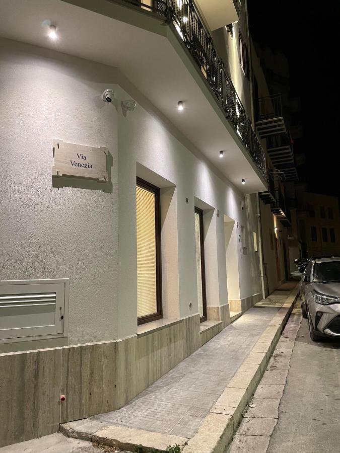 Porta Del Golfo Apartments & Suites Castellammare del Golfo Dış mekan fotoğraf